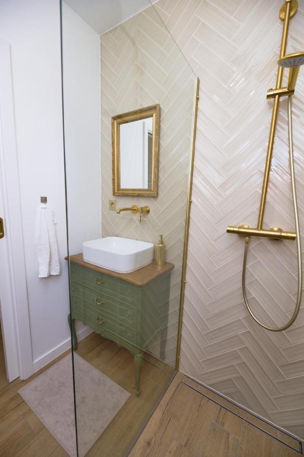 - Folk District Apartament